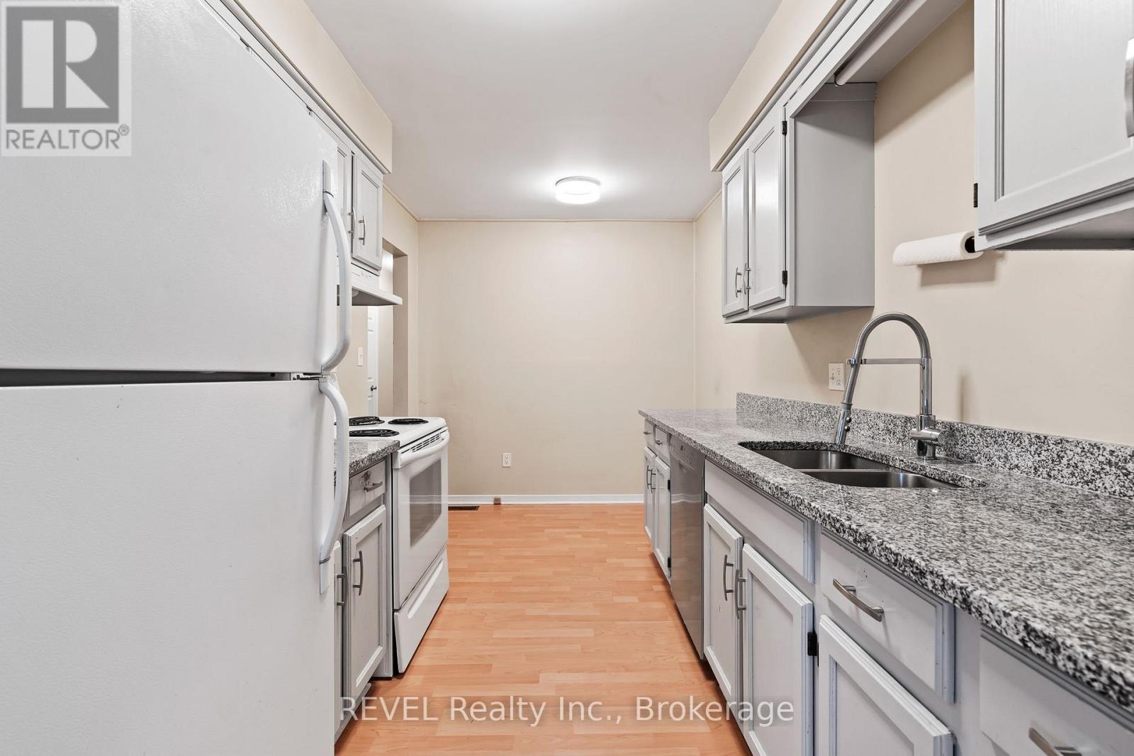 26 Vintage Crescent, St. Catharines, Ontario  L2S 3C2 - Photo 14 - X12699068