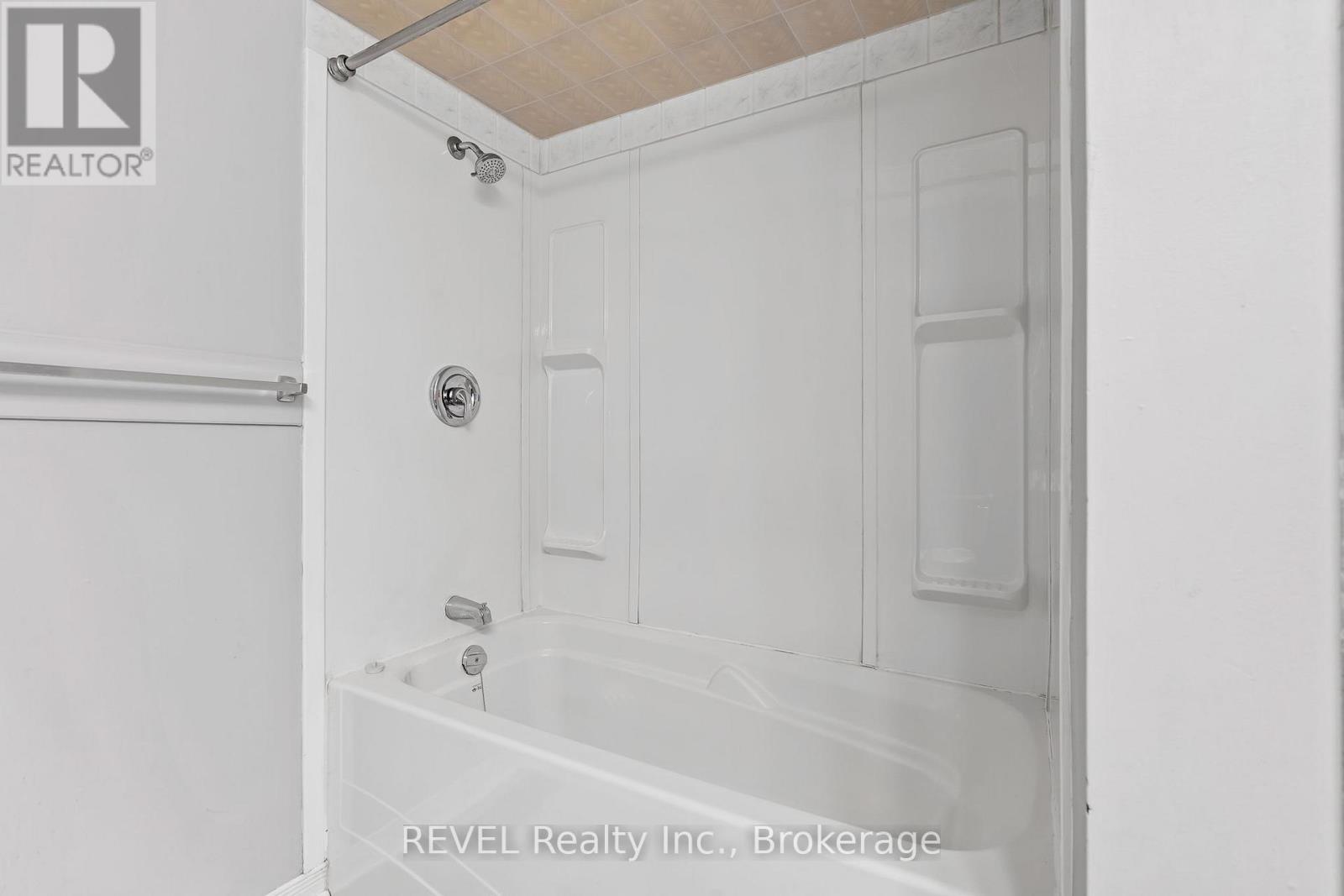 26 Vintage Crescent, St. Catharines, Ontario  L2S 3C2 - Photo 20 - X12699068