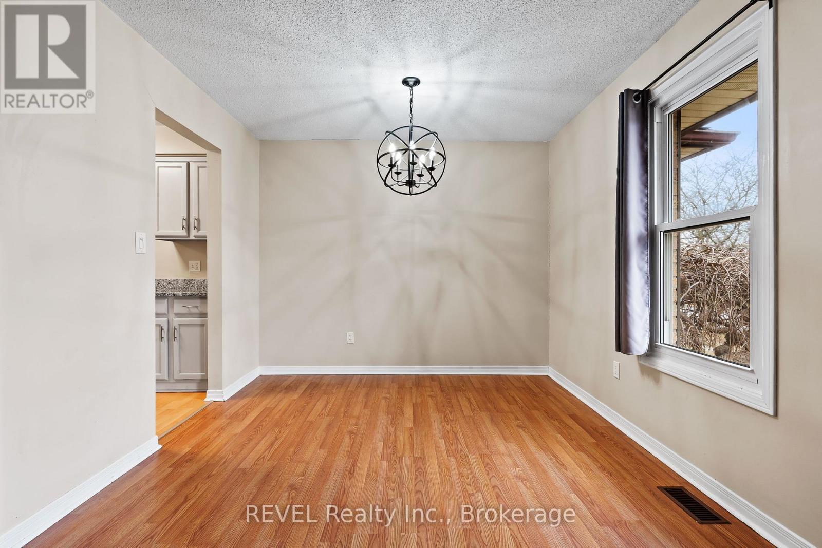 26 Vintage Crescent, St. Catharines, Ontario  L2S 3C2 - Photo 9 - X12699068