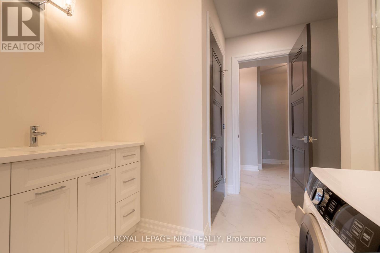 6 - 99 South Drive, St. Catharines (Old Glenridge), Ontario  L2R 0C5 - Photo 27 - X12699226