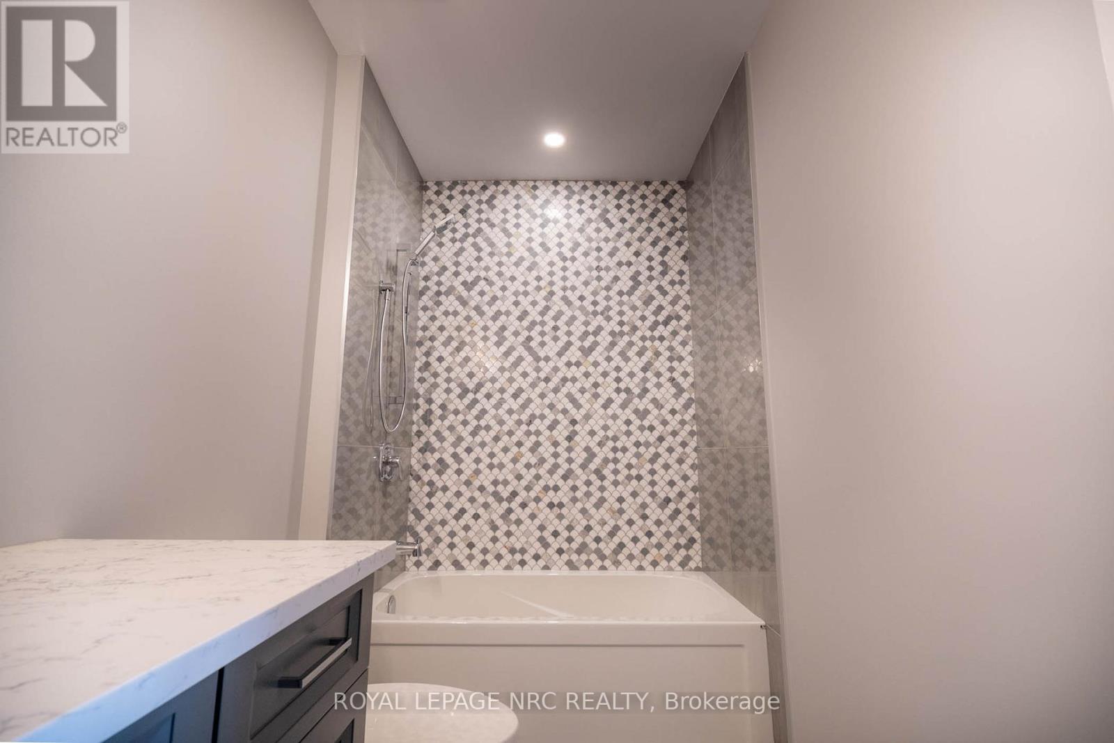 6 - 99 South Drive, St. Catharines (Old Glenridge), Ontario  L2R 0C5 - Photo 31 - X12699226