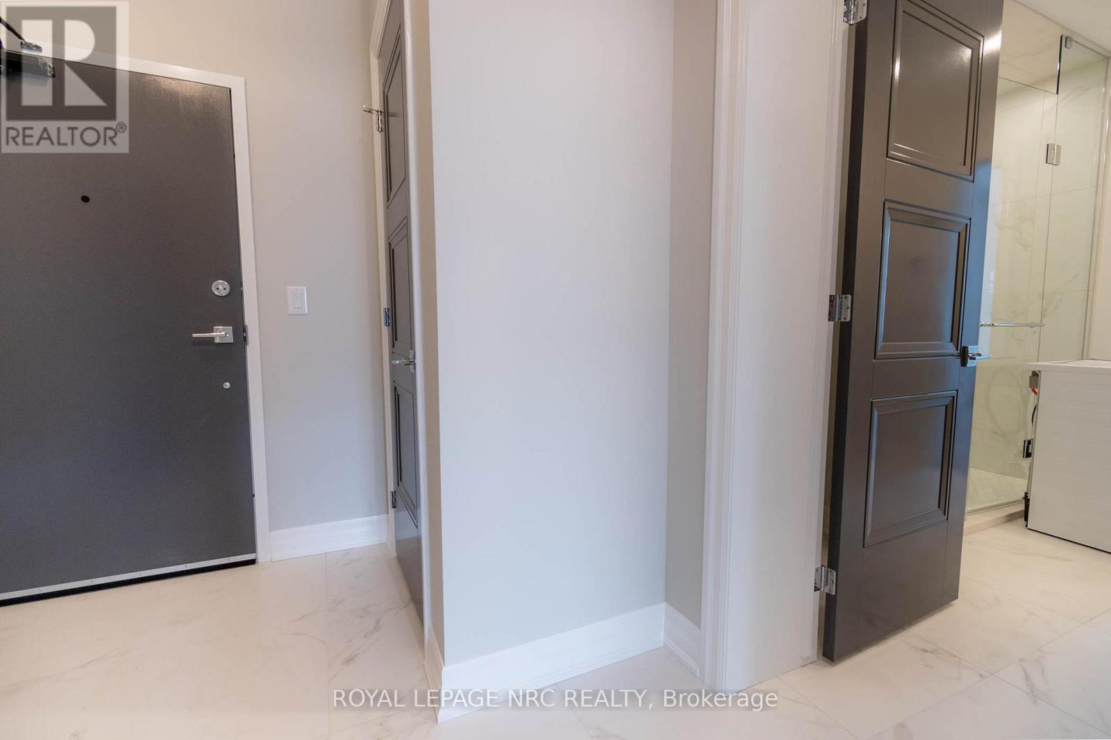 6 - 99 South Drive, St. Catharines (Old Glenridge), Ontario  L2R 0C5 - Photo 4 - X12699226