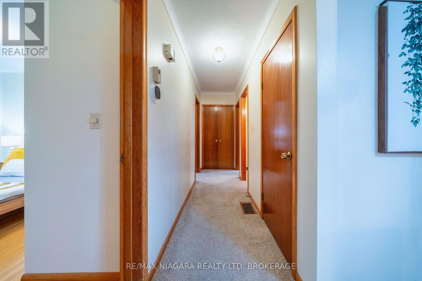 6620 Glendoone Street, Niagara Falls (Stamford), Ontario  L2J 1E9 - Photo 13 - X12699276