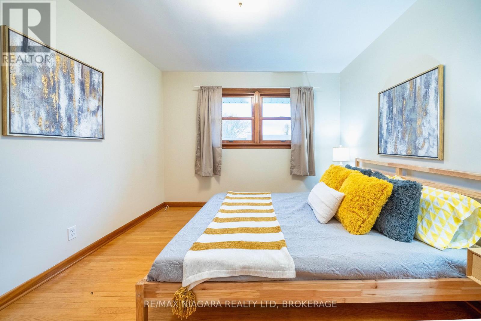 6620 Glendoone Street, Niagara Falls (Stamford), Ontario  L2J 1E9 - Photo 16 - X12699276