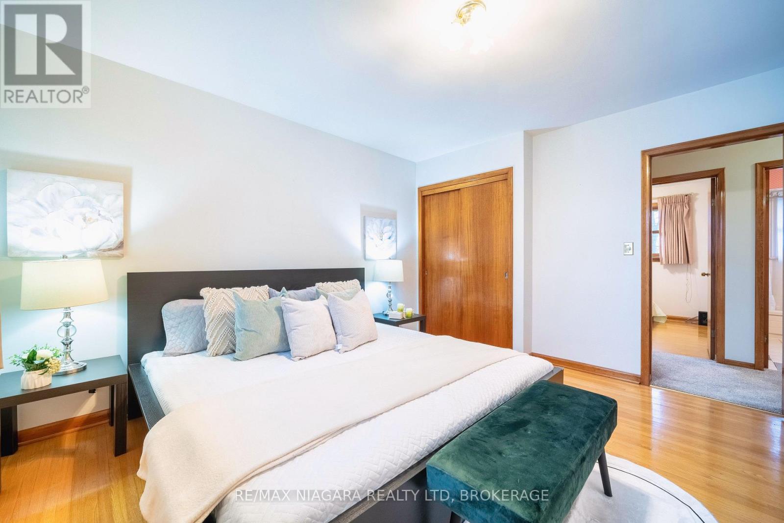 6620 Glendoone Street, Niagara Falls (Stamford), Ontario  L2J 1E9 - Photo 19 - X12699276