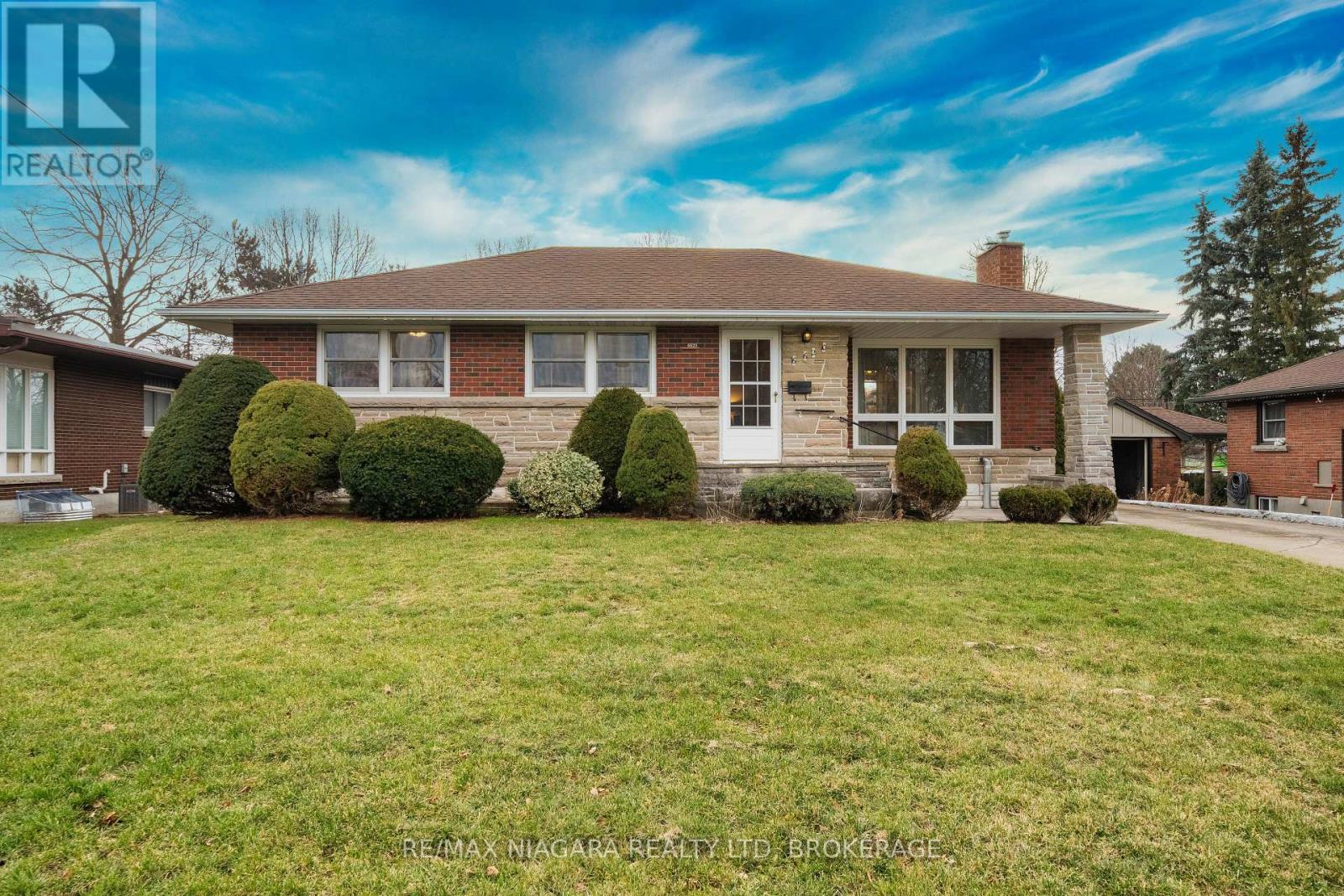 6620 Glendoone Street, Niagara Falls (Stamford), Ontario  L2J 1E9 - Photo 2 - X12699276