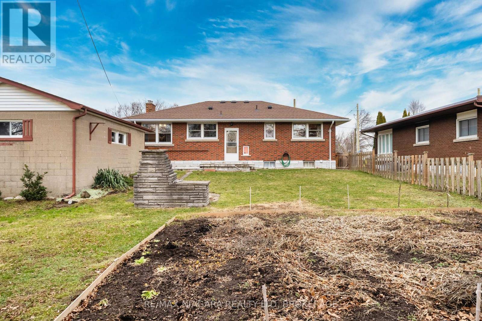 6620 Glendoone Street, Niagara Falls (Stamford), Ontario  L2J 1E9 - Photo 43 - X12699276