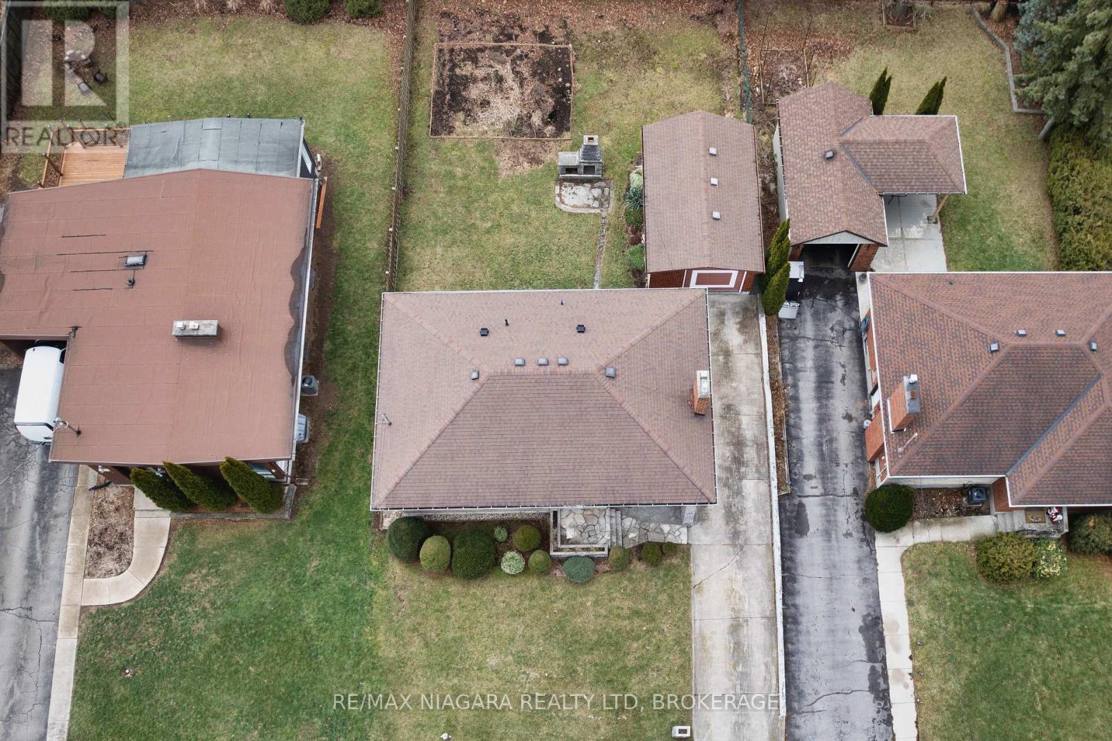 6620 Glendoone Street, Niagara Falls (Stamford), Ontario  L2J 1E9 - Photo 45 - X12699276