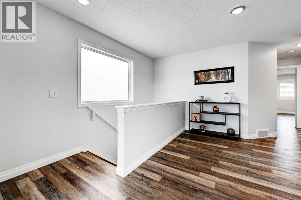 195 Chapalina Terrace Se, Calgary, Alberta  T2X 3X3 - Photo 18 - A2277812