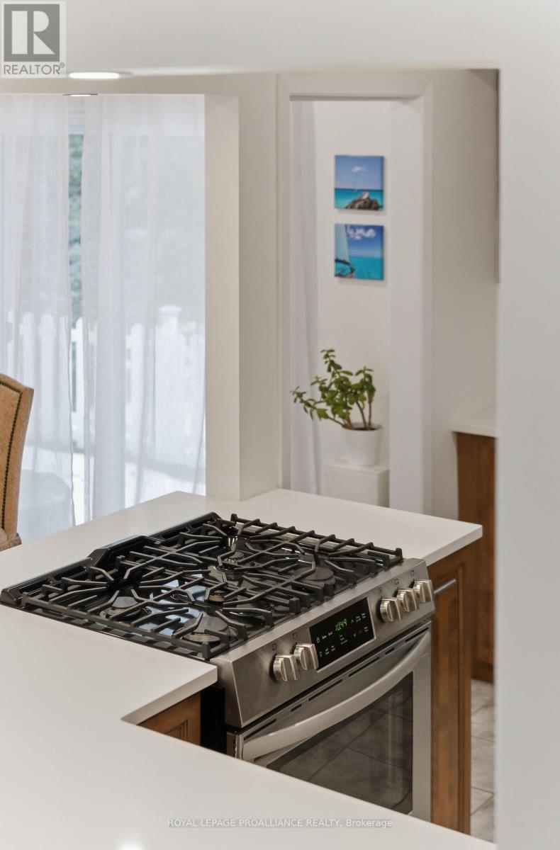 138 Burns Avenue, Quinte West (Sidney Ward), Ontario  K8R 1G3 - Photo 24 - X12699116