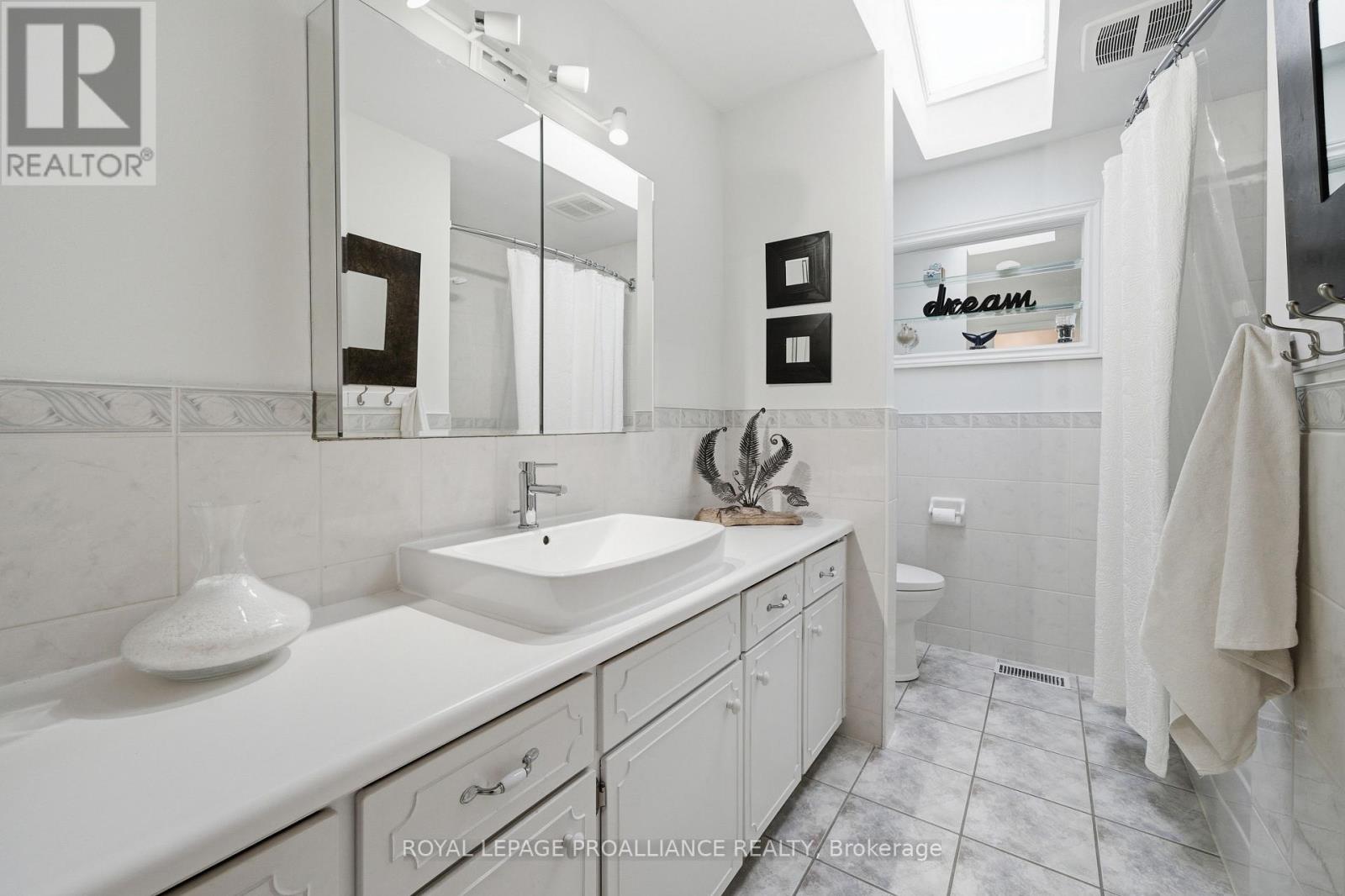 138 Burns Avenue, Quinte West (Sidney Ward), Ontario  K8R 1G3 - Photo 26 - X12699116