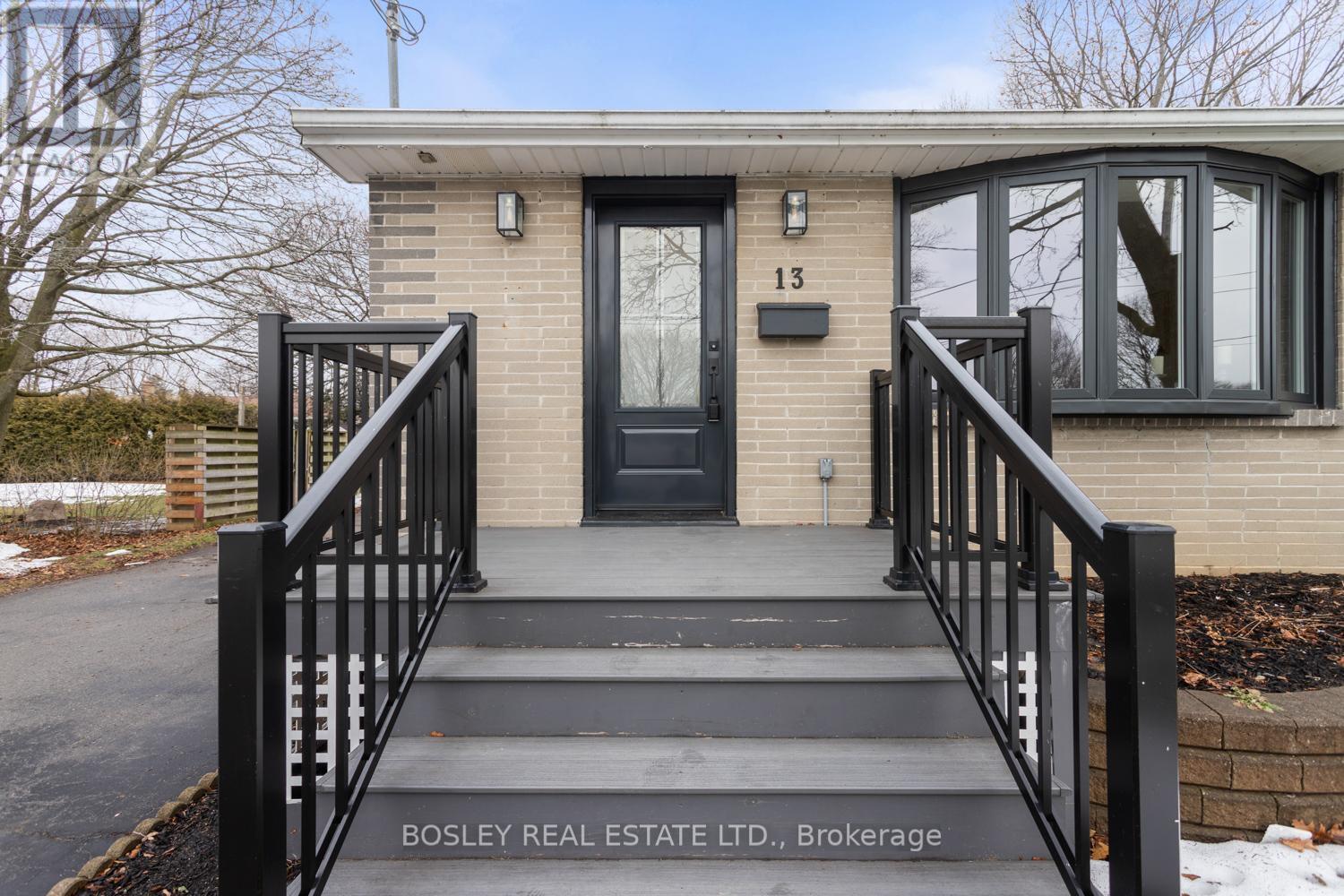 13 Hillcrest Drive, Port Hope, Ontario  L1A 1Z7 - Photo 5 - X12699122