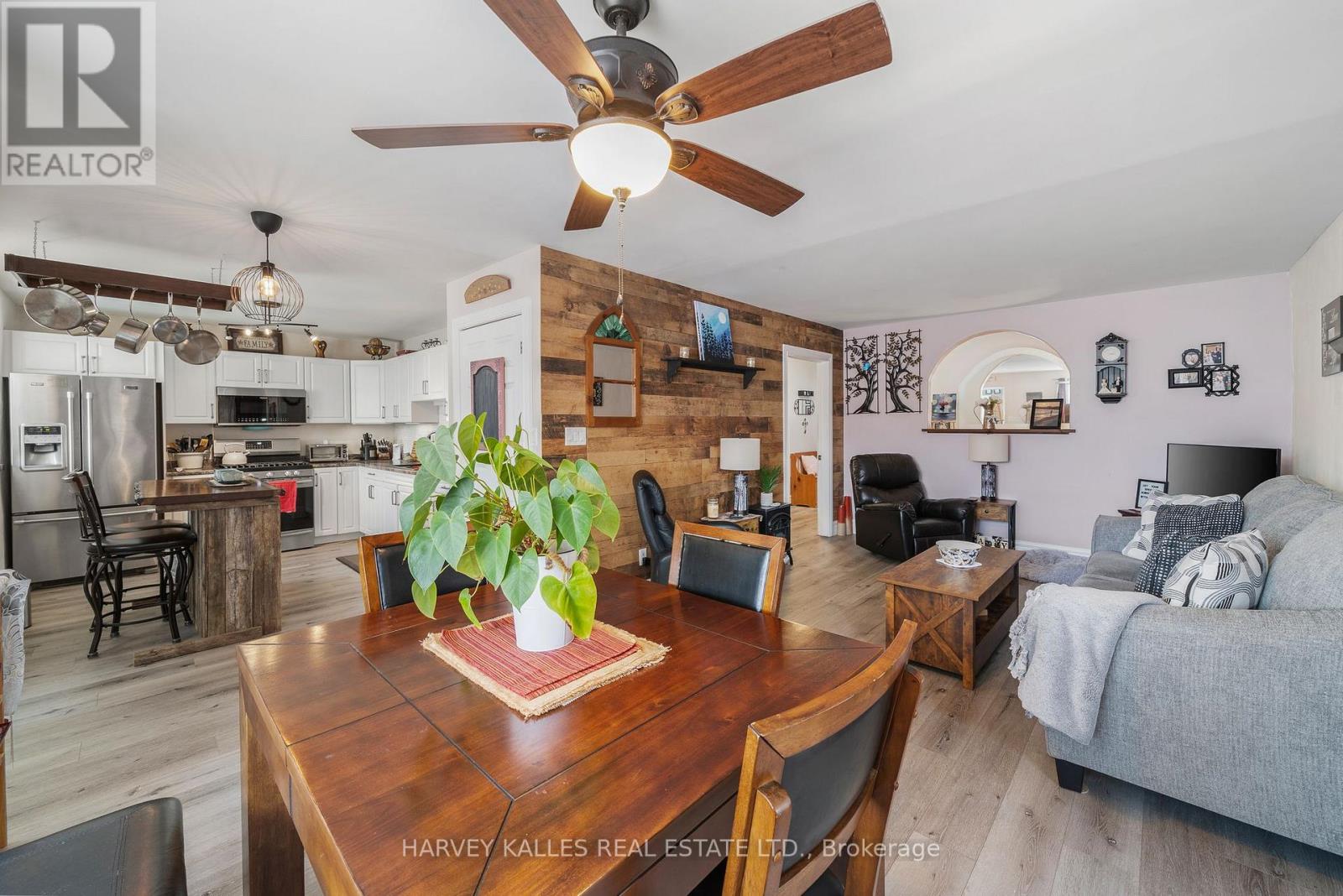 46 Barker Street, Prince Edward County, Ontario  K0K 2T0 - Photo 12 - X12699288