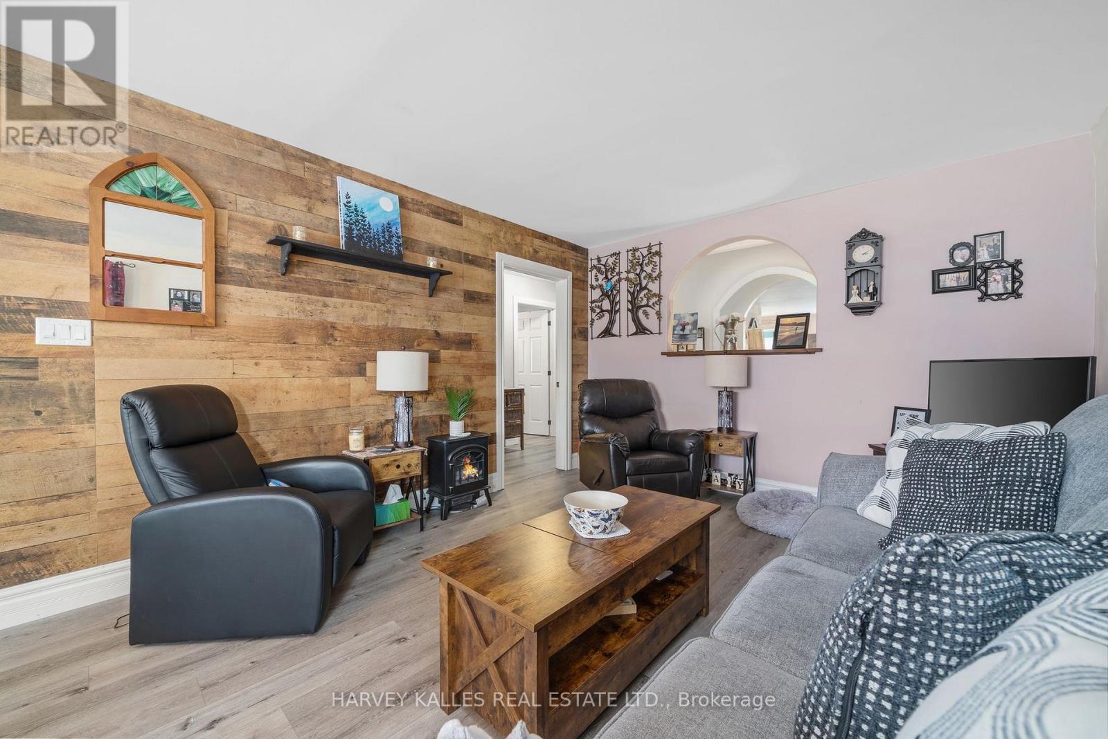 46 Barker Street, Prince Edward County, Ontario  K0K 2T0 - Photo 14 - X12699288