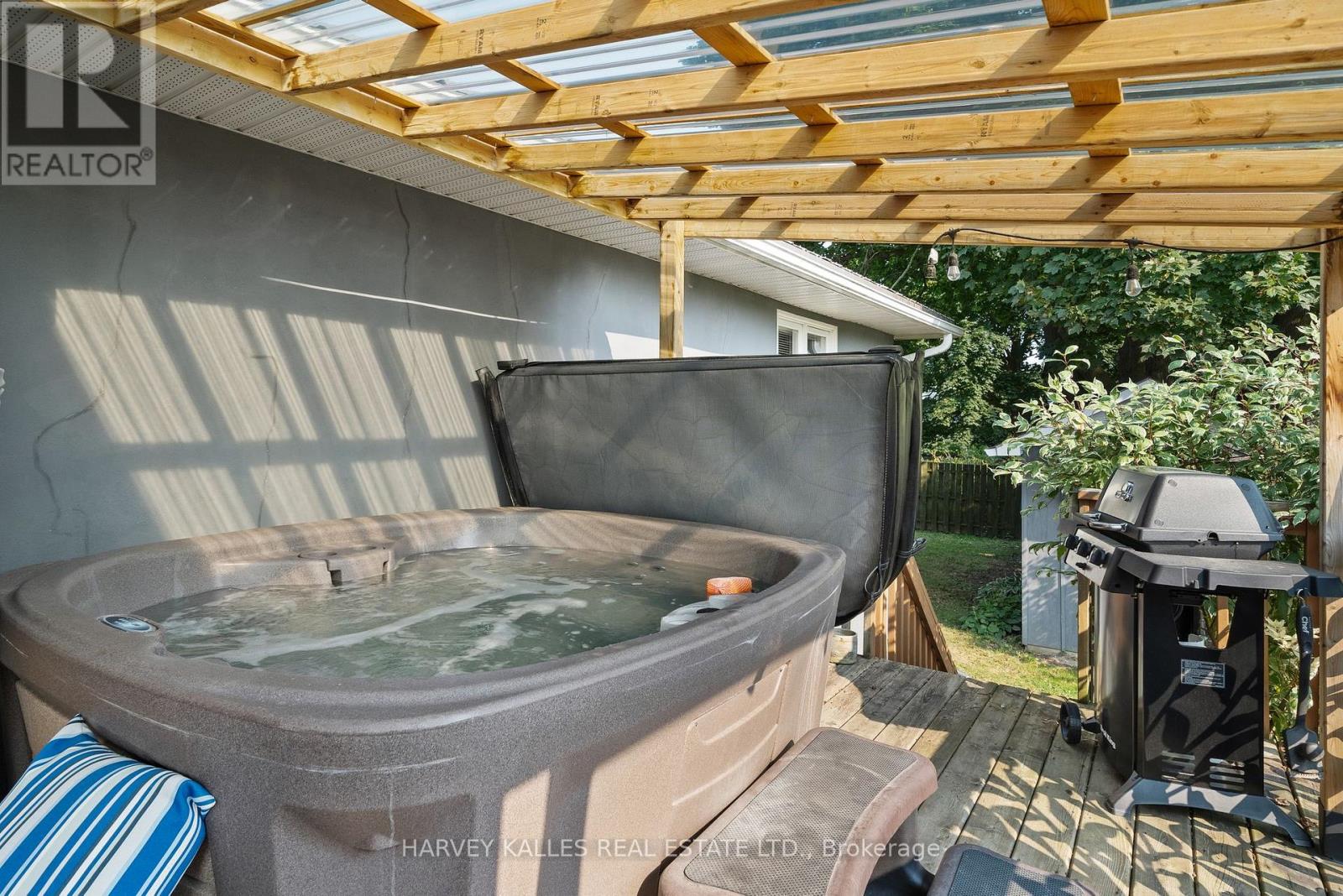 46 Barker Street, Prince Edward County, Ontario  K0K 2T0 - Photo 36 - X12699288