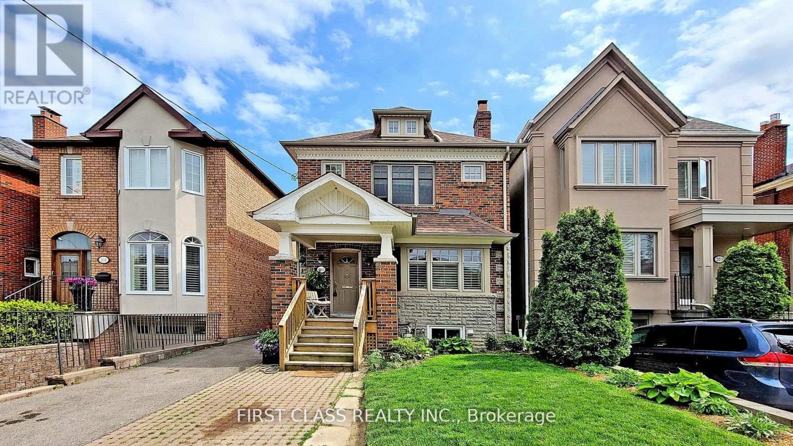 203 Melrose Avenue, Toronto, Ontario  M5M 1Y9 - Photo 1 - C12699028