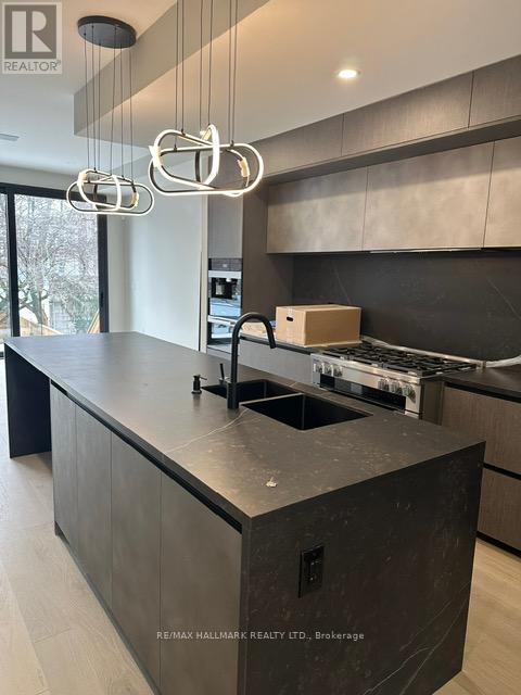 369 Millwood Road, Toronto, Ontario  M4S 1J9 - Photo 5 - C12699054