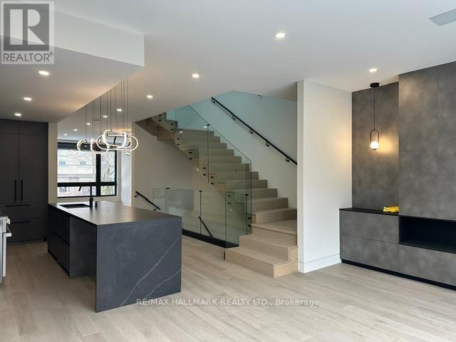 369 Millwood Road, Toronto, Ontario  M4S 1J9 - Photo 8 - C12699054