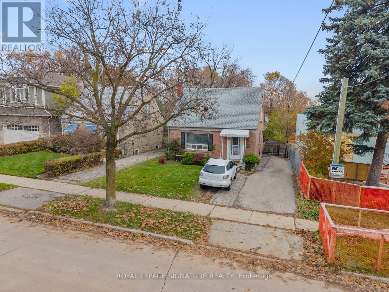 27 King High Avenue, Toronto, Ontario  M3H 3A8 - Photo 2 - C12699086