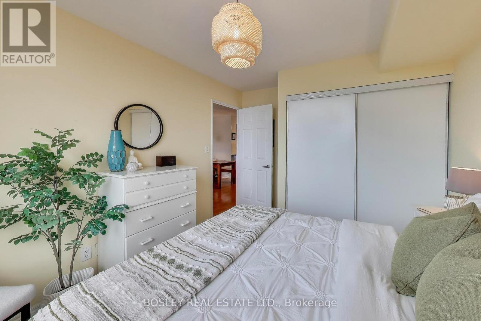 303 - 1369 Bloor Street W, Toronto, Ontario  M6P 4J4 - Photo 14 - C12699098