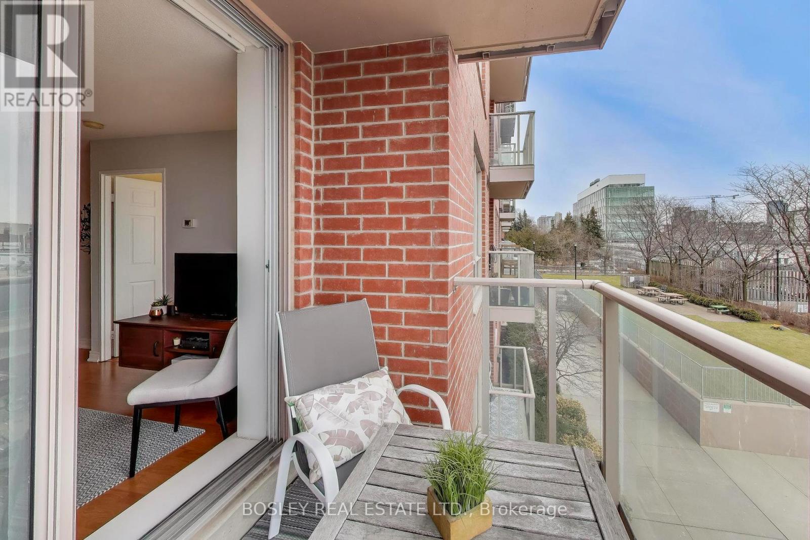 303 - 1369 Bloor Street W, Toronto, Ontario  M6P 4J4 - Photo 5 - C12699098