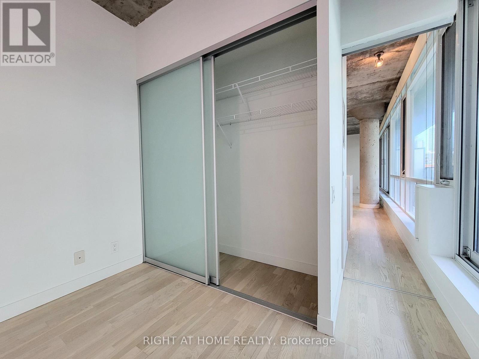 808 - 75 Portland Street, Toronto, Ontario  M5V 2M9 - Photo 16 - C12699138