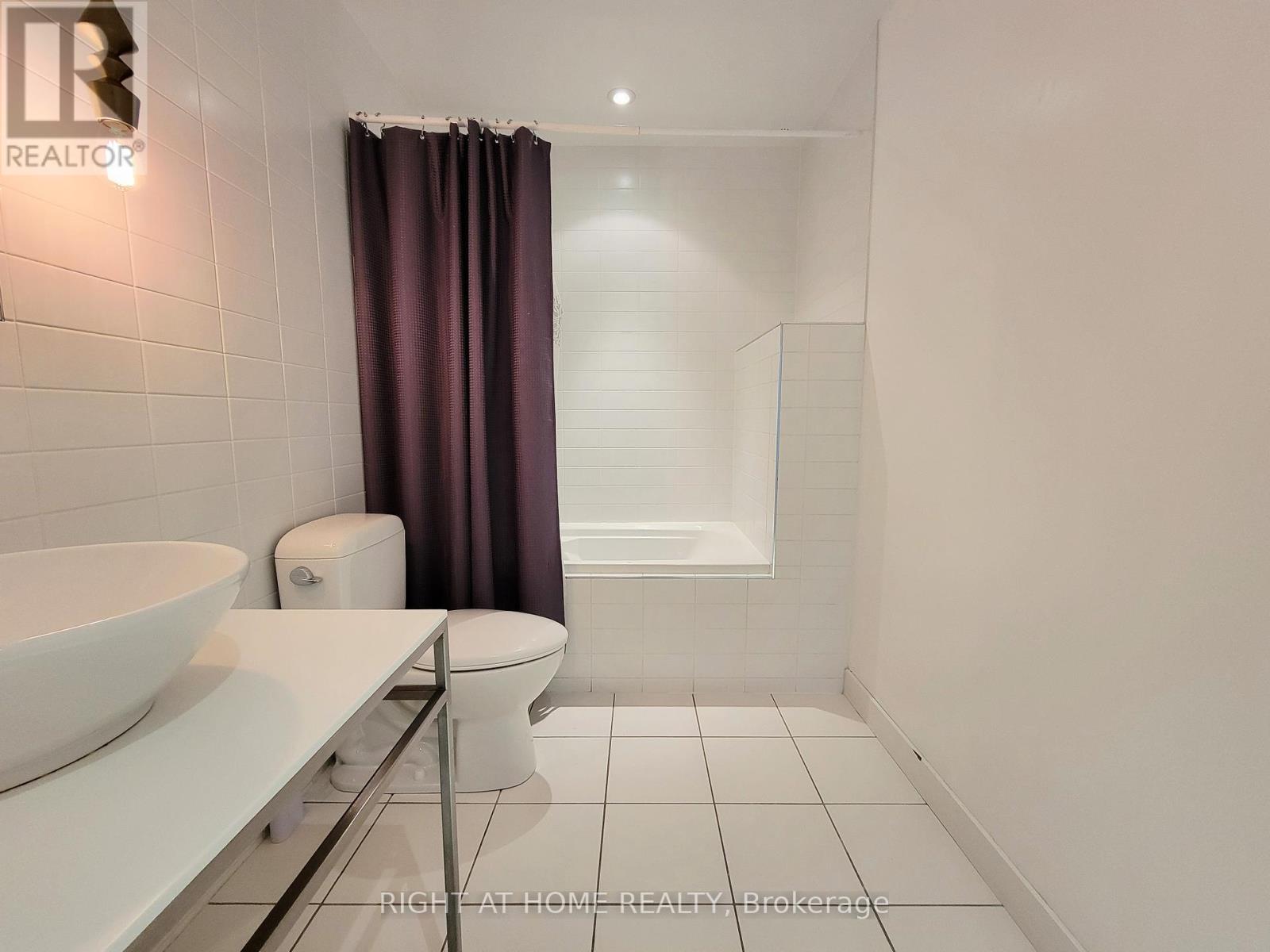 808 - 75 Portland Street, Toronto, Ontario  M5V 2M9 - Photo 19 - C12699138