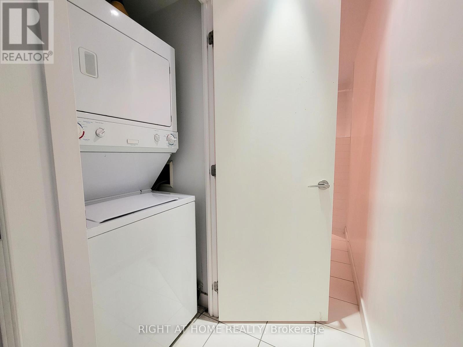 808 - 75 Portland Street, Toronto, Ontario  M5V 2M9 - Photo 21 - C12699138