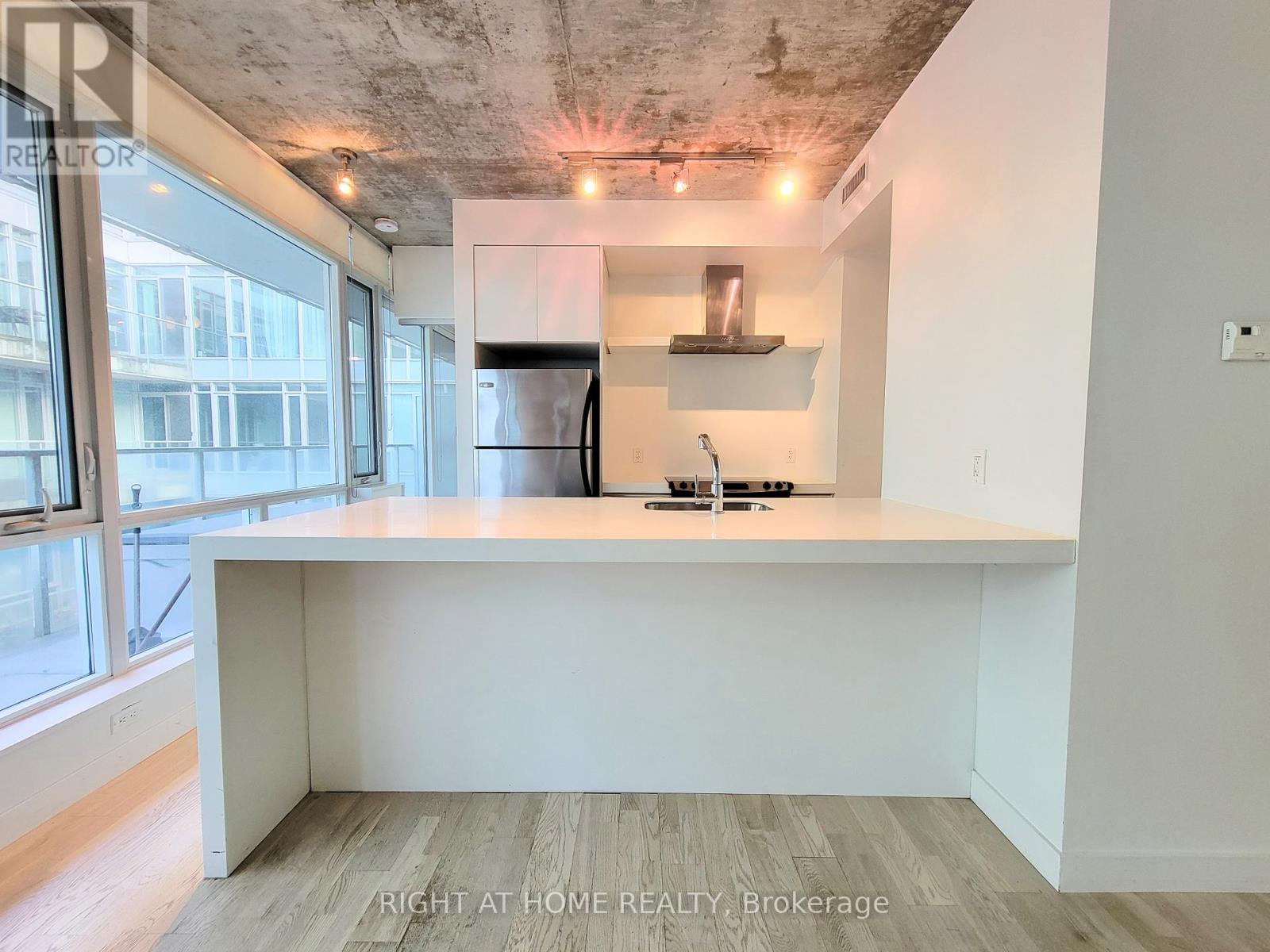 808 - 75 Portland Street, Toronto, Ontario  M5V 2M9 - Photo 8 - C12699138