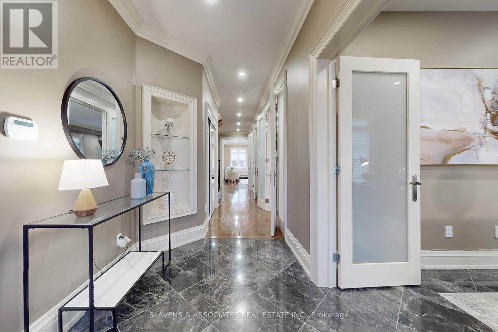 130 York Mills Road, Toronto, Ontario  M2L 1K6 - Photo 3 - C12699146