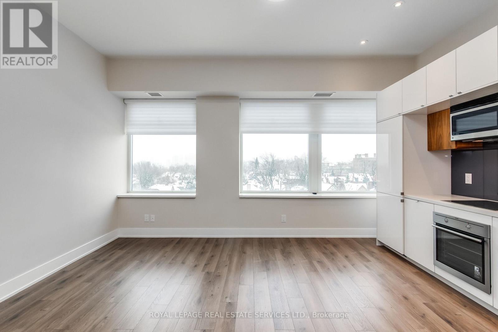 516 - 111 St Clair Avenue W, Toronto, Ontario  M4V 1N5 - Photo 3 - C12699156