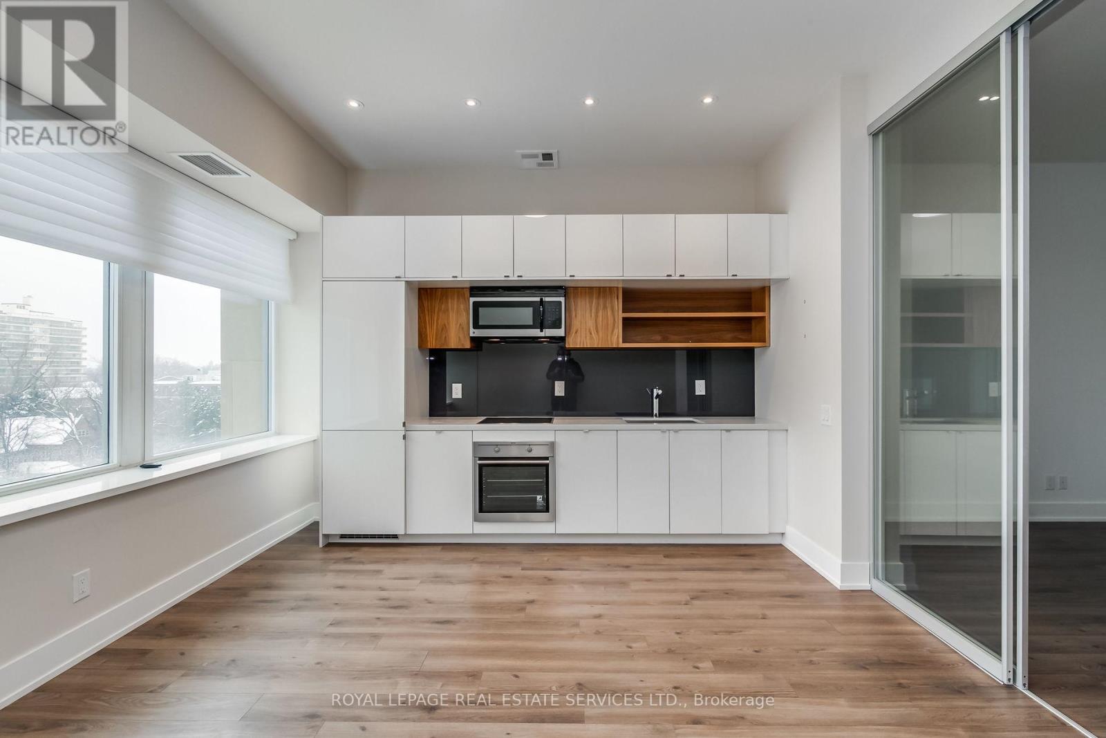 516 - 111 St Clair Avenue W, Toronto, Ontario  M4V 1N5 - Photo 5 - C12699156