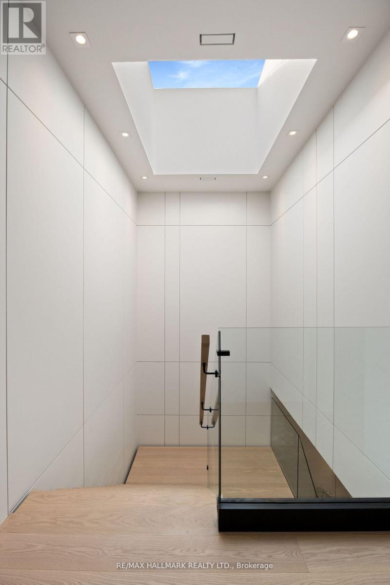 652 Bedford Park Avenue, Toronto, Ontario  M5M 1K4 - Photo 16 - C12699176