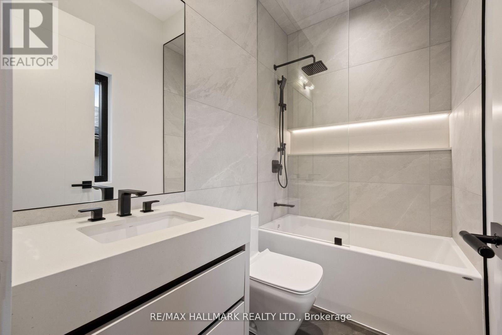 652 Bedford Park Avenue, Toronto, Ontario  M5M 1K4 - Photo 32 - C12699176