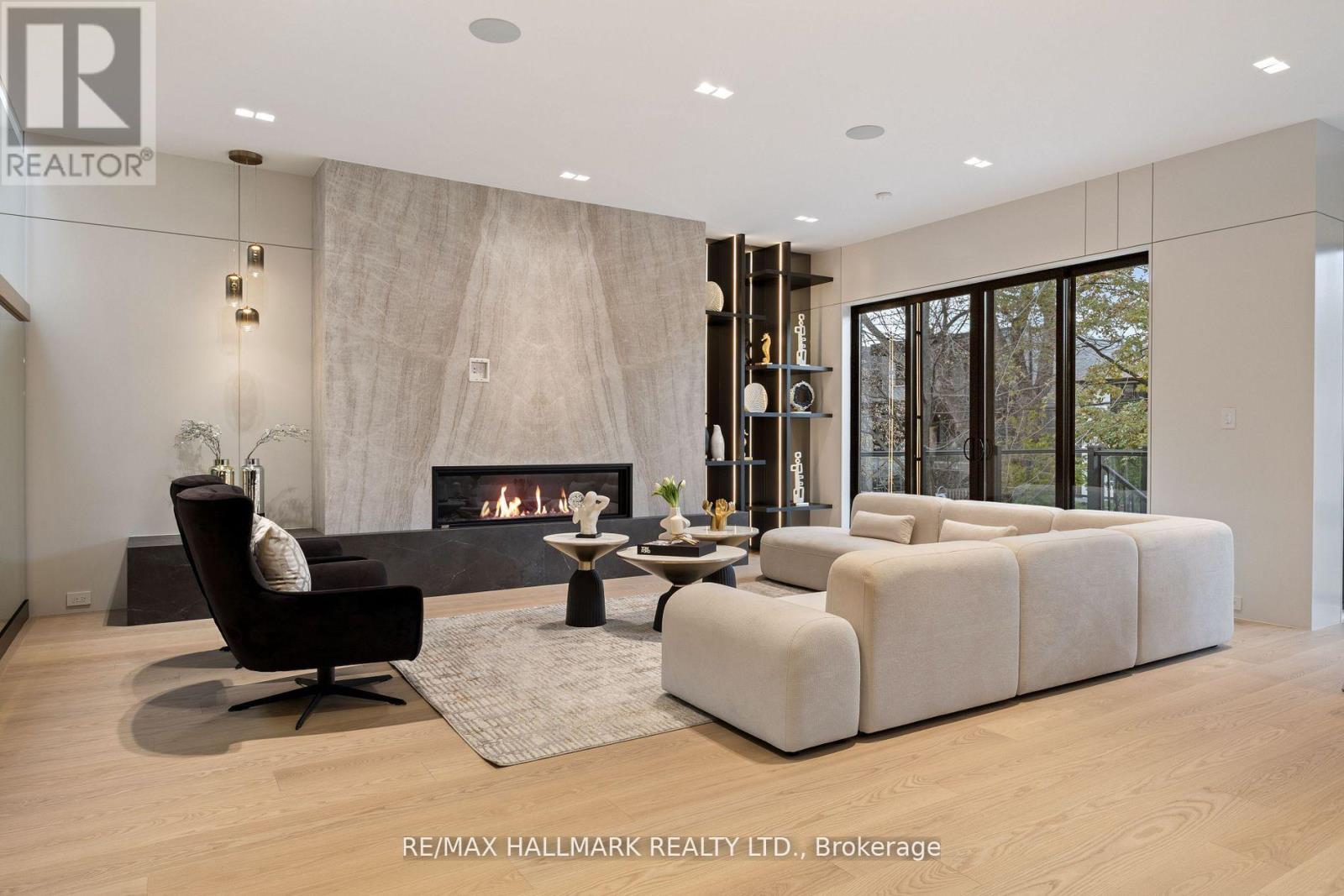 652 Bedford Park Avenue, Toronto, Ontario  M5M 1K4 - Photo 9 - C12699176