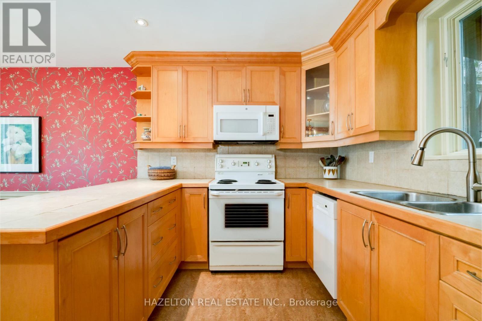 239 Empress Avenue, Toronto, Ontario  M2N 3V1 - Photo 11 - C12699184