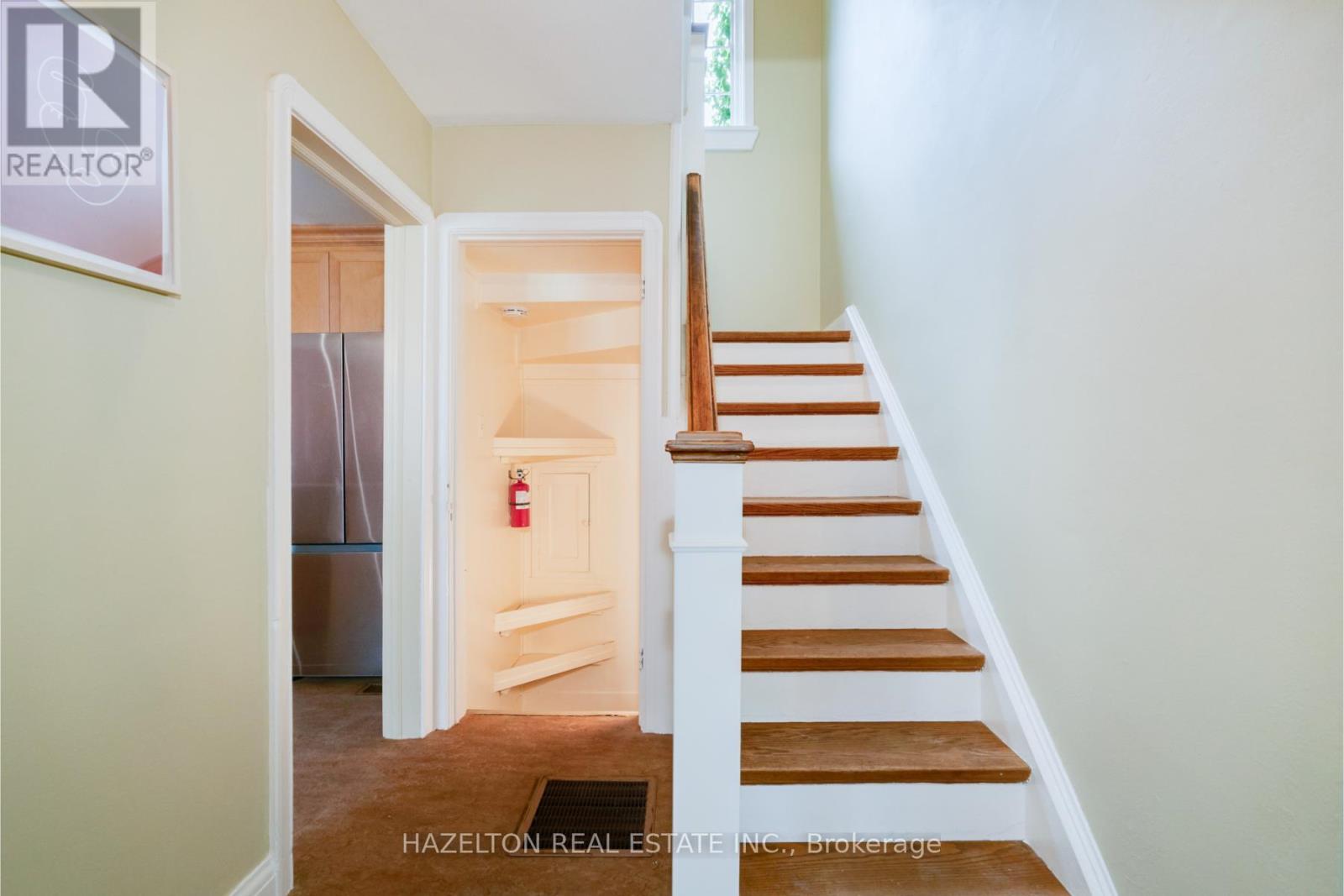 239 Empress Avenue, Toronto, Ontario  M2N 3V1 - Photo 3 - C12699184