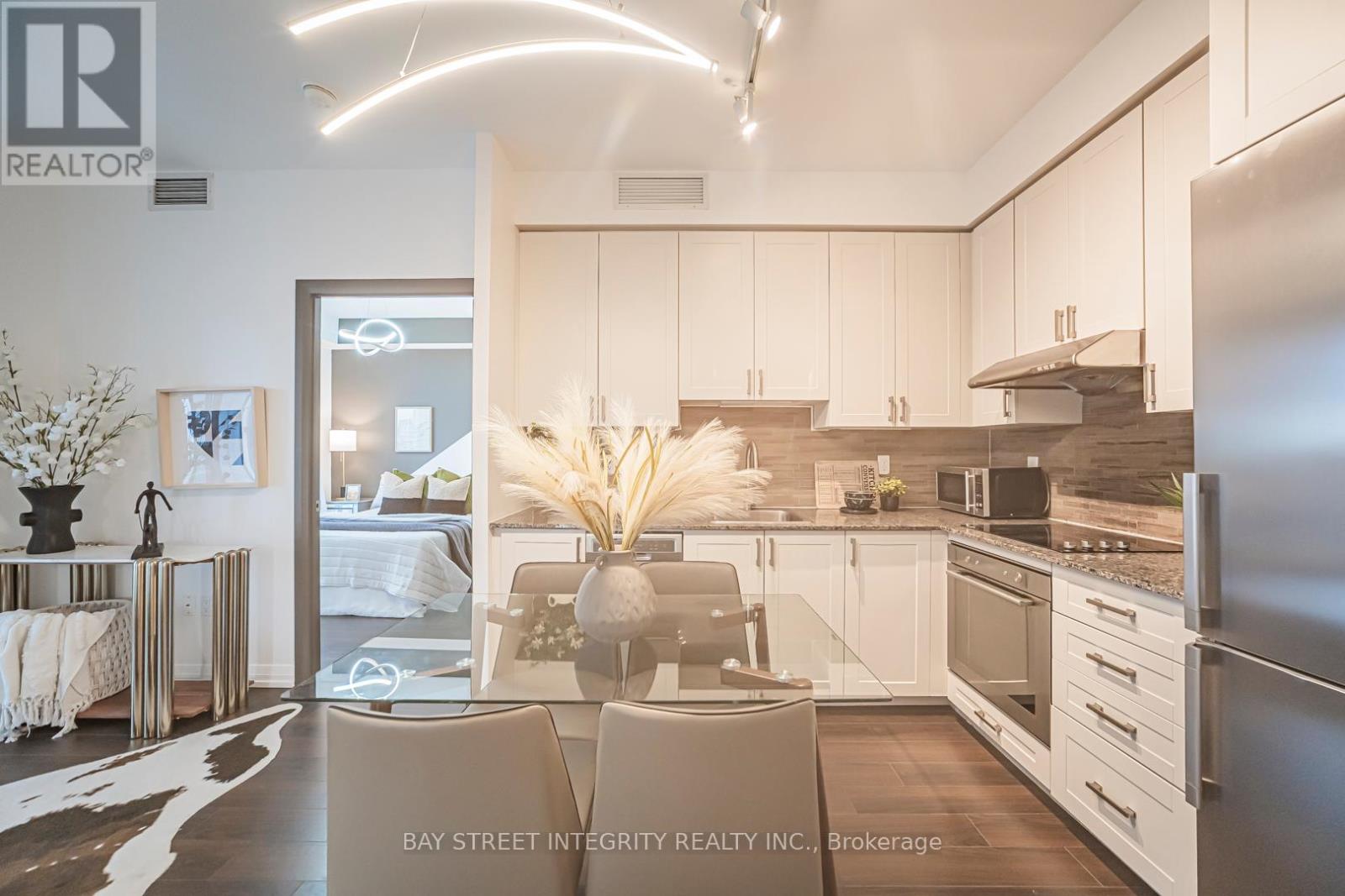 2002 - 55 Ann O'reilly Road, Toronto, Ontario  M2J 0E1 - Photo 4 - C12699236