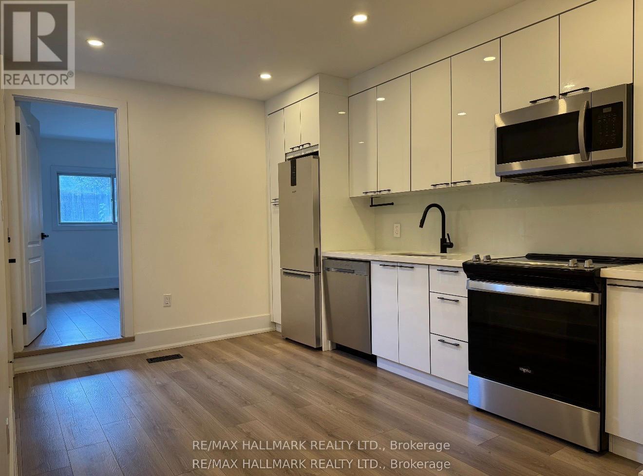 Main - 13 Brookfield Street, Toronto, Ontario  M6J 3A8 - Photo 5 - C12699266