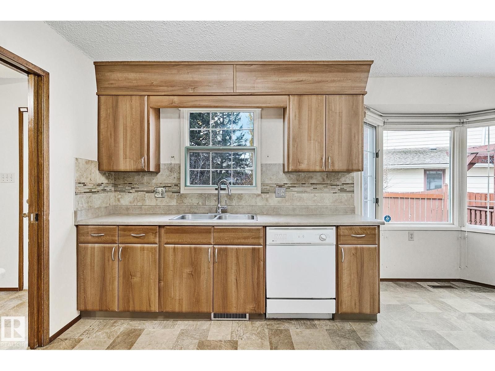 186 Willow Wy Nw, Edmonton, Alberta  T5T 1C8 - Photo 6 - E4470105