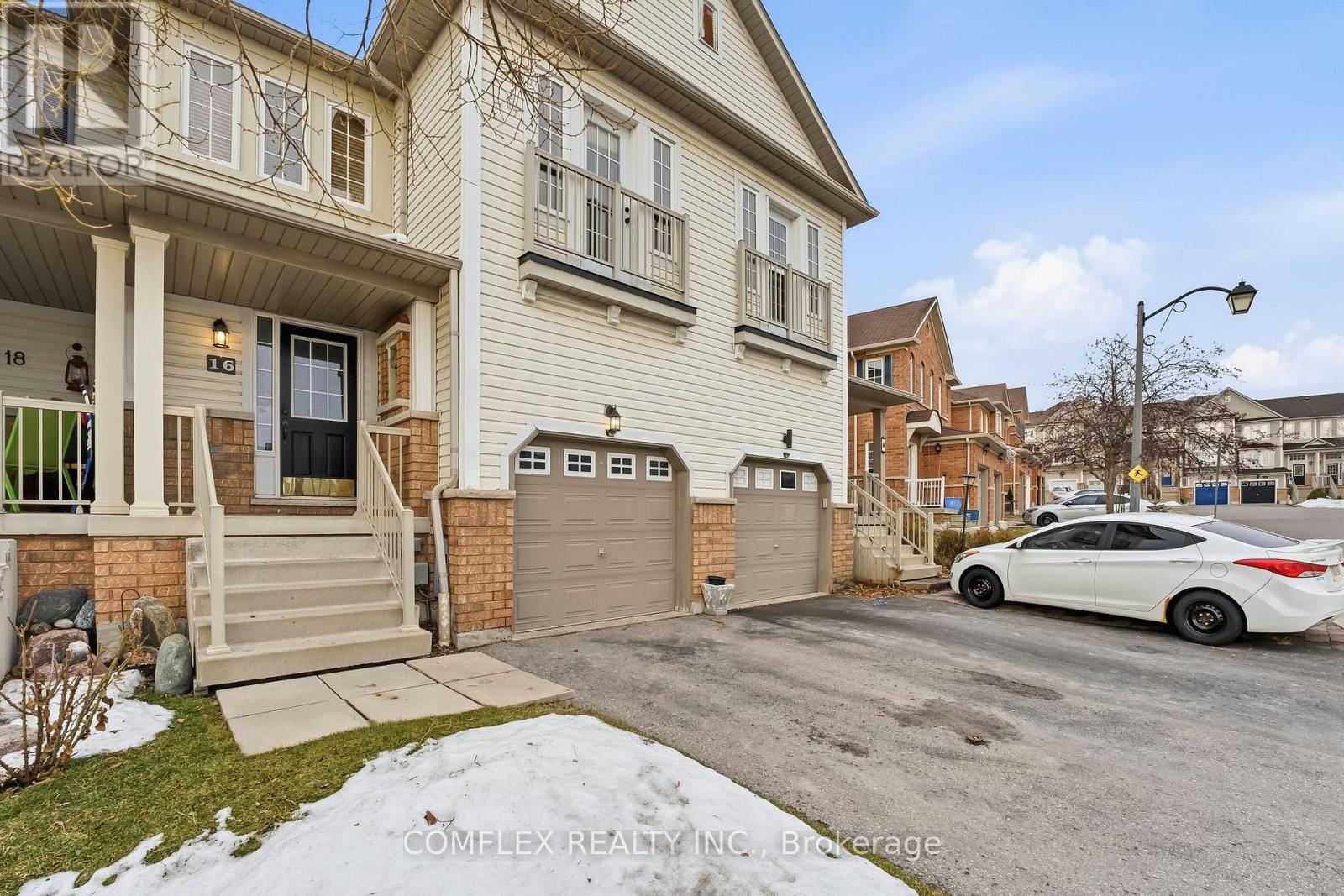 16 Barkdale Way, Whitby, Ontario  L1N 0E9 - Photo 2 - E12699018