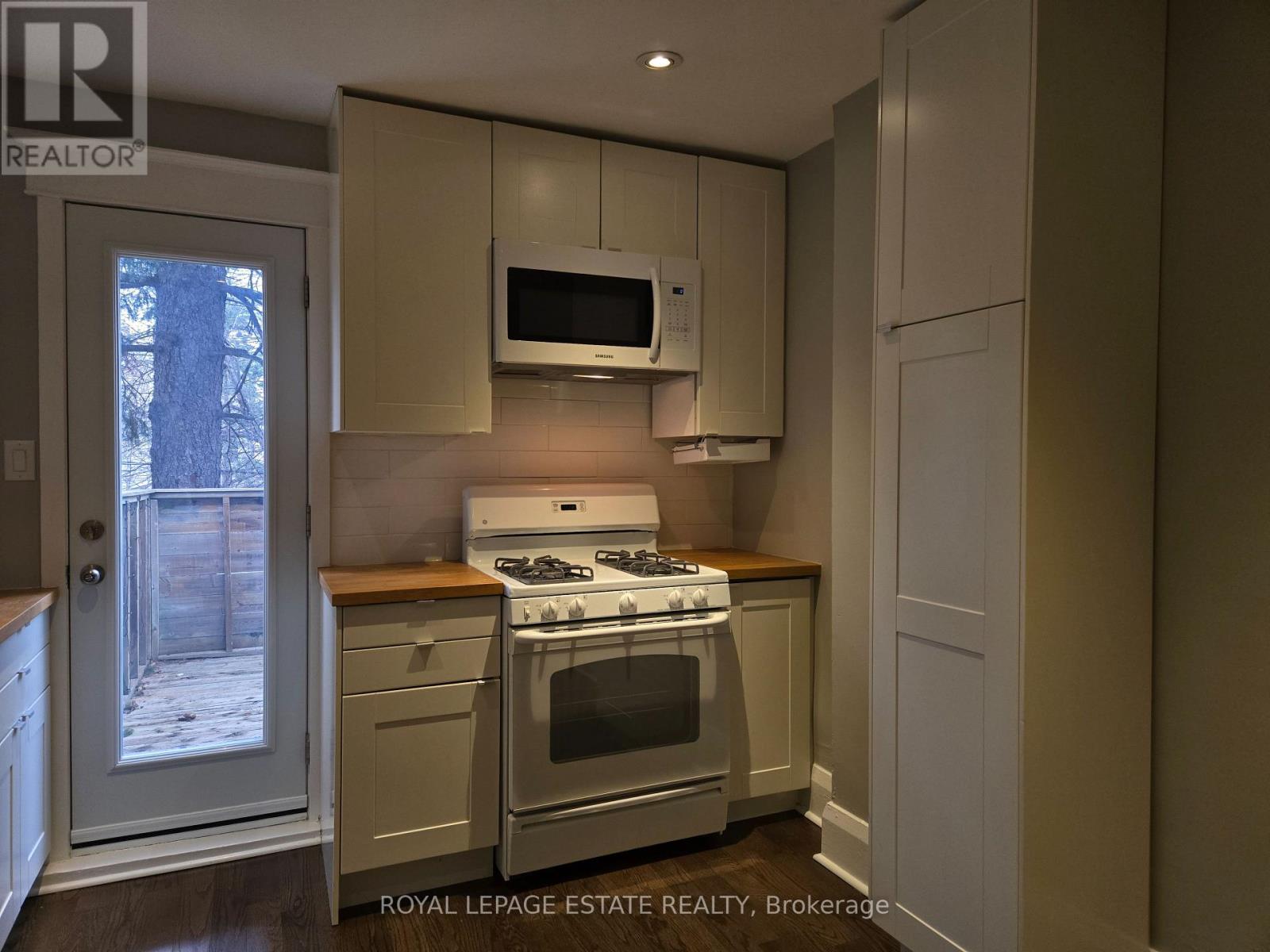 Upper Level - 265 Willow Avenue, Toronto, Ontario  M4E 3K6 - Photo 12 - E12699066