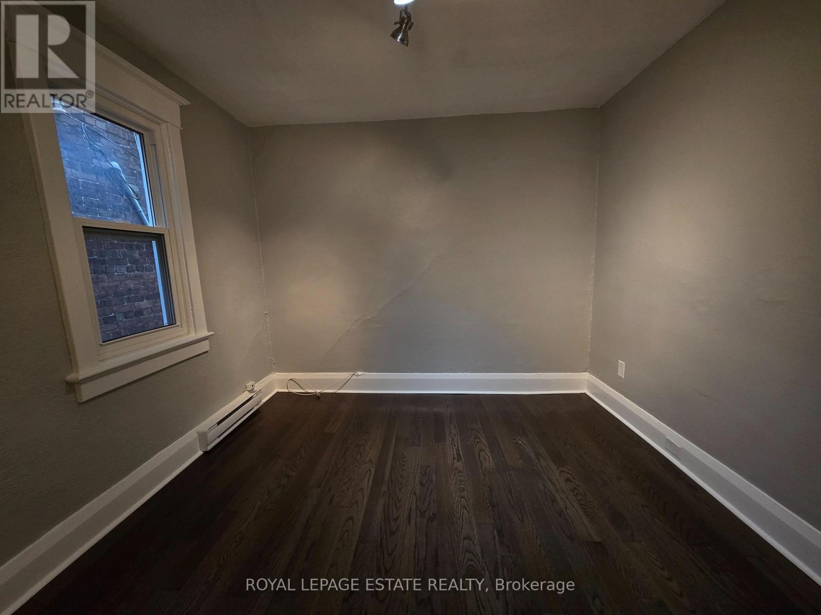 Upper Level - 265 Willow Avenue, Toronto, Ontario  M4E 3K6 - Photo 17 - E12699066