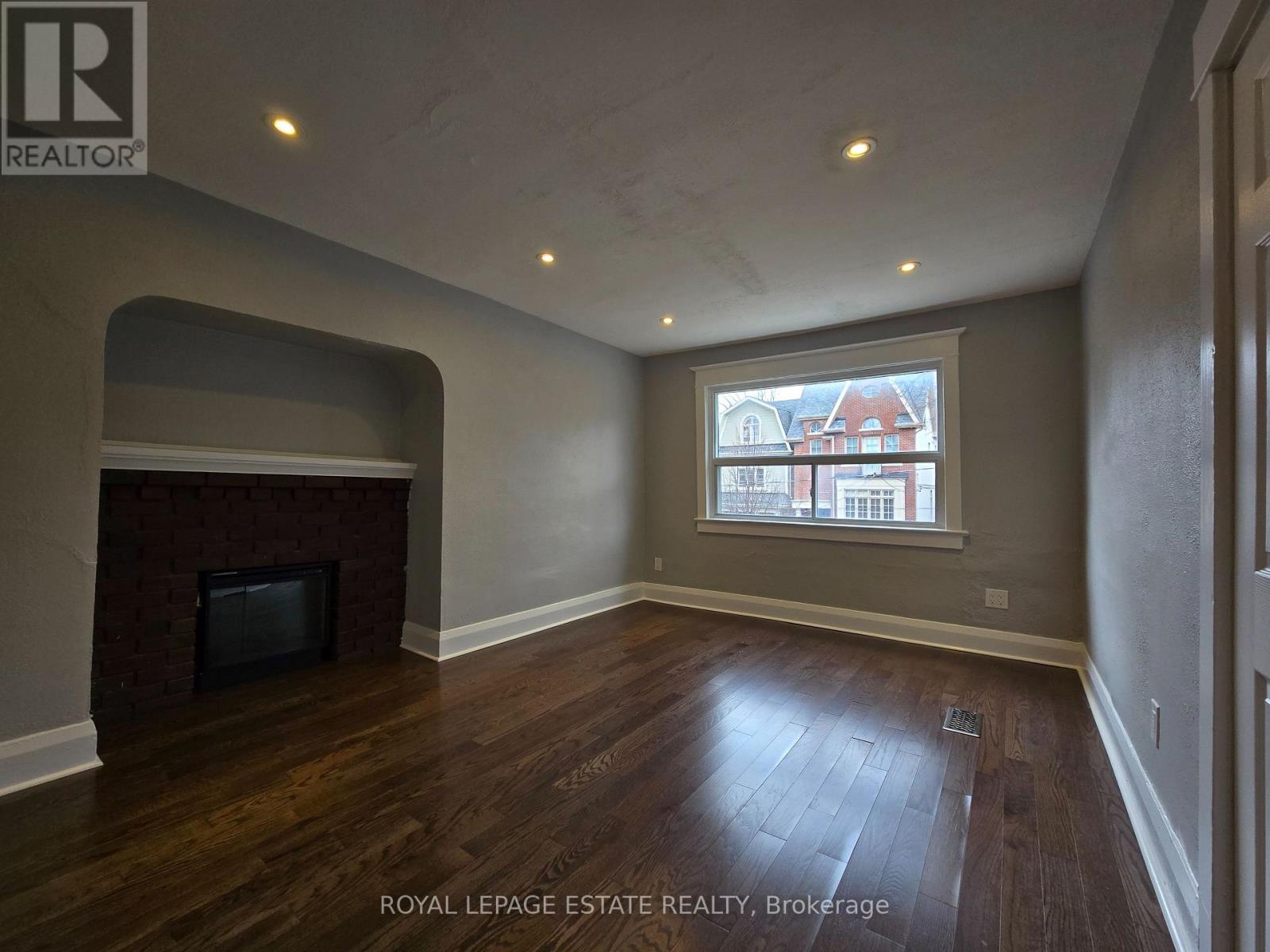 Upper Level - 265 Willow Avenue, Toronto, Ontario  M4E 3K6 - Photo 5 - E12699066