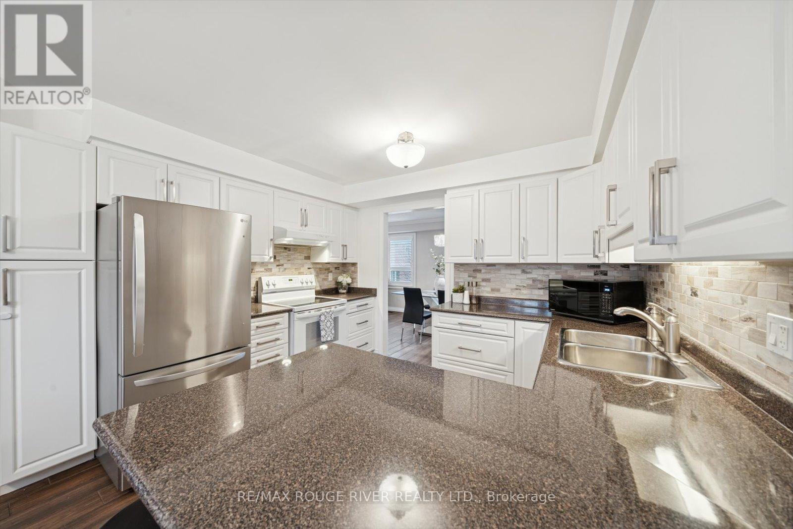 211 Ravenscroft Road, Ajax, Ontario  L1T 2T5 - Photo 15 - E12699148