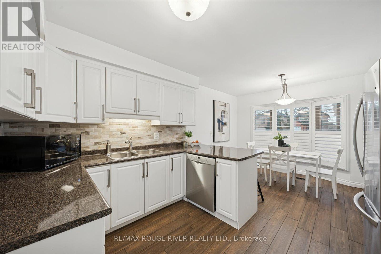 211 Ravenscroft Road, Ajax, Ontario  L1T 2T5 - Photo 17 - E12699148