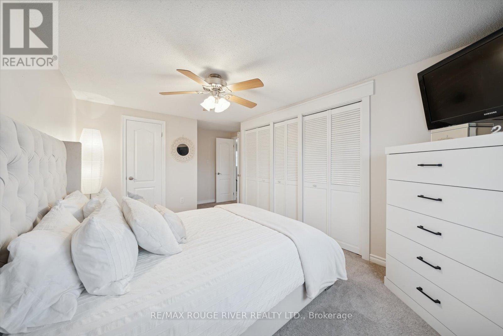 211 Ravenscroft Road, Ajax, Ontario  L1T 2T5 - Photo 23 - E12699148