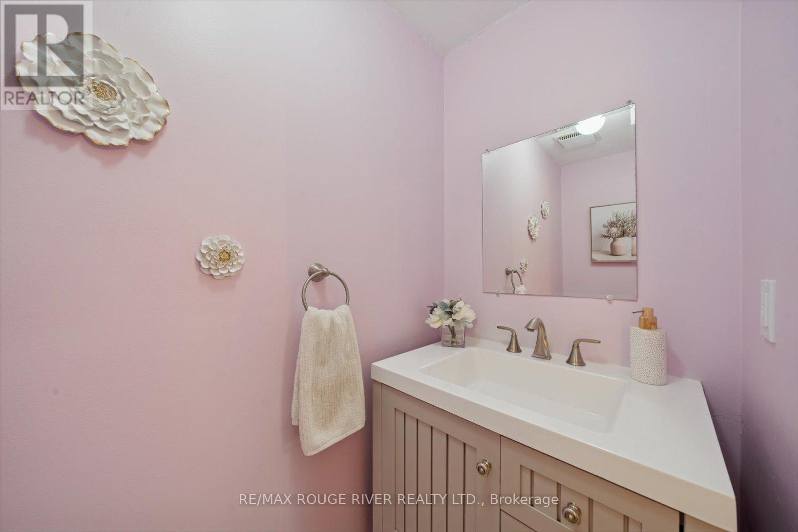 211 Ravenscroft Road, Ajax, Ontario  L1T 2T5 - Photo 24 - E12699148