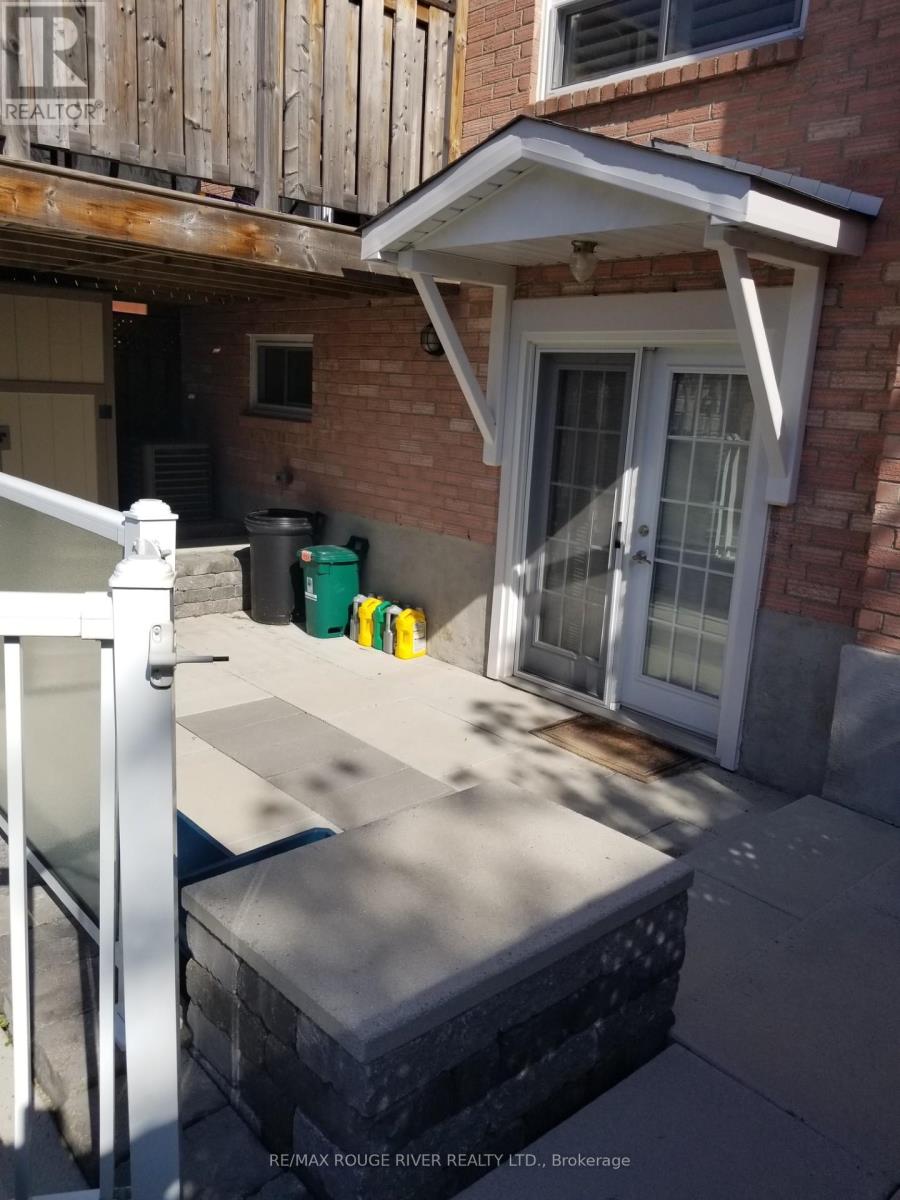 211 Ravenscroft Road, Ajax, Ontario  L1T 2T5 - Photo 35 - E12699148