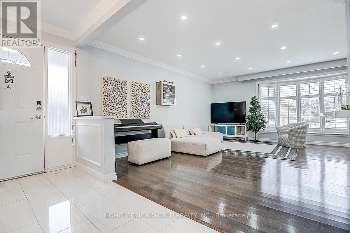 47 Manorglen Crescent, Toronto, Ontario  M1S 1W3 - Photo 3 - E12699158